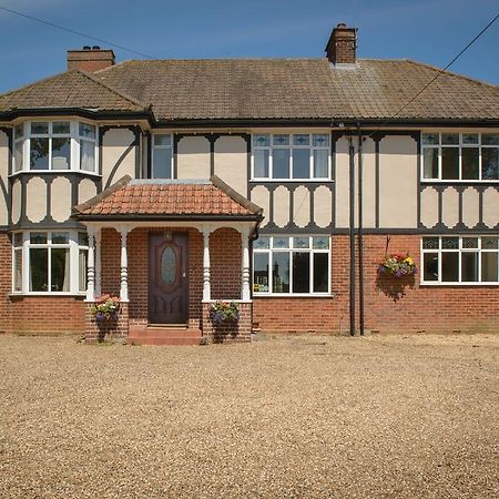Harwood House B&B Great Dunmow Eksteriør billede
